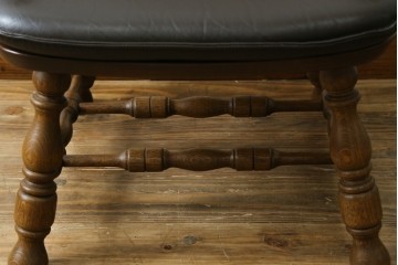 和製ビンテージ　高島屋　ナラ材　座面低め　本革クッション付き!男前な雰囲気漂うスモーカーズボウチェア　(R-063047)