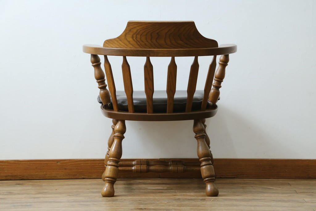 和製ビンテージ　高島屋　ナラ材　座面低め　本革クッション付き!男前な雰囲気漂うスモーカーズボウチェア　(R-063047)