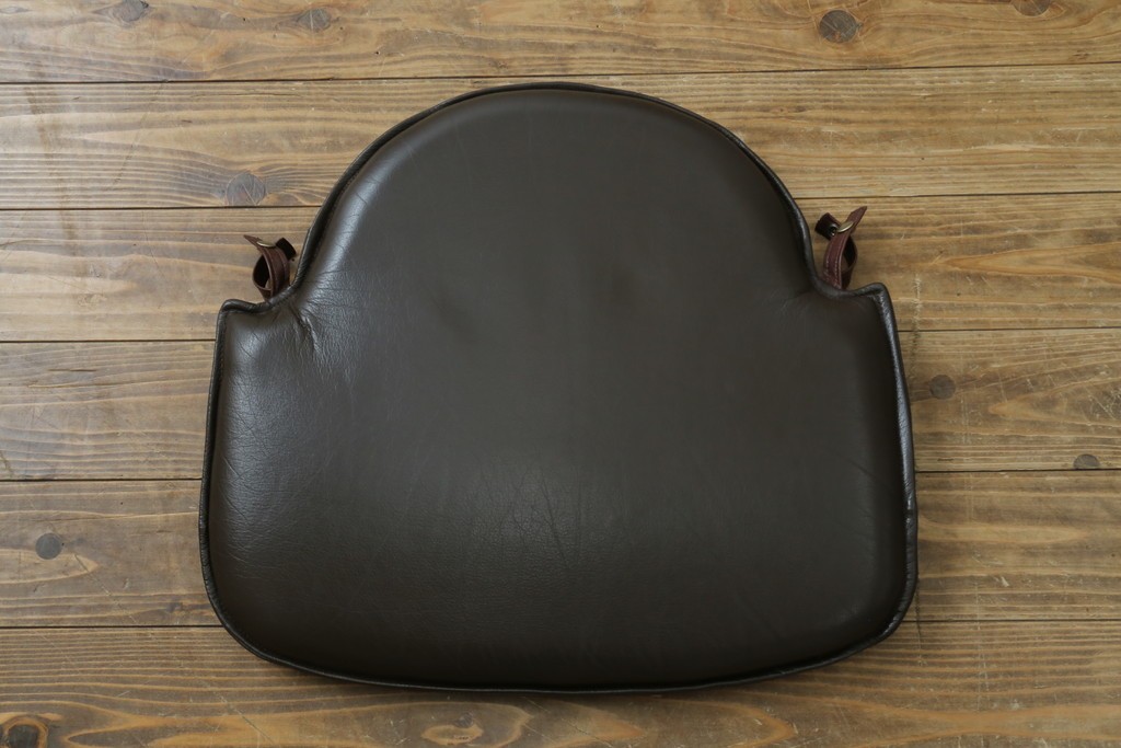 和製ビンテージ　高島屋　ナラ材　座面低め　本革クッション付き!男前な雰囲気漂うスモーカーズボウチェア　(R-063047)