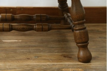 和製ビンテージ　高島屋　ナラ材　座面低め　本革クッション付き!男前な雰囲気漂うスモーカーズボウチェア　(R-063048)
