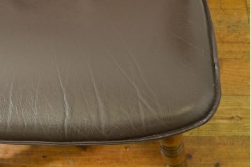 和製ビンテージ　高島屋　ナラ材　座面低め　本革クッション付き!男前な雰囲気漂うスモーカーズボウチェア(板座チェア、ダイニングチェア、アームチェア、椅子、イス、ヴィンテージ、レザー)(R-063048)