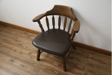 和製ビンテージ　高島屋　ナラ材　座面低め　本革クッション付き!男前な雰囲気漂うスモーカーズボウチェア(板座チェア、ダイニングチェア、アームチェア、椅子、イス、ヴィンテージ、レザー)(R-063049)
