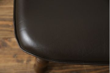 和製ビンテージ　高島屋　ナラ材　座面低め　本革クッション付き!男前な雰囲気漂うスモーカーズボウチェア(板座チェア、ダイニングチェア、アームチェア、椅子、イス、ヴィンテージ、レザー)(R-063049)