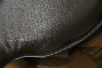 和製ビンテージ　高島屋　ナラ材　座面低め　本革クッション付き!男前な雰囲気漂うスモーカーズボウチェア(板座チェア、ダイニングチェア、アームチェア、椅子、イス、ヴィンテージ、レザー)(R-063049)