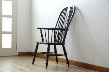 中古　松本民芸家具　#44A型　シックな色合いとクラシカルな佇まいが魅力のウィンザーチェア(ウインザーチェア、アームチェア、板座チェア、ダイニングチェア、椅子、イス)(定価約20万円)(R-063053)
