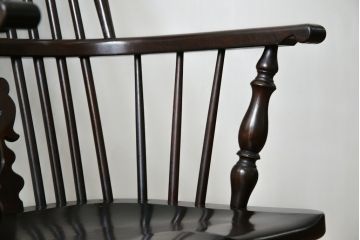 中古　松本民芸家具　#44A型　シックな色合いとクラシカルな佇まいが魅力のウィンザーチェア(ウインザーチェア、アームチェア、板座チェア、ダイニングチェア、椅子、イス)(定価約20万円)(R-063053)