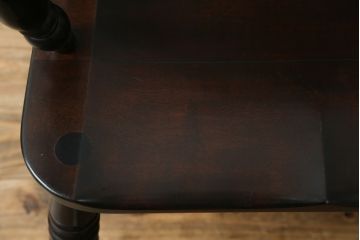 中古　松本民芸家具　#44A型　シックな色合いとクラシカルな佇まいが魅力のウィンザーチェア(ウインザーチェア、アームチェア、板座チェア、ダイニングチェア、椅子、イス)(定価約20万円)(R-063053)