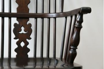 中古　松本民芸家具　#44A型　シックな色合いとクラシカルな佇まいが魅力のウィンザーチェア(ウインザーチェア、アームチェア、板座チェア、ダイニングチェア、椅子、イス)(定価約20万円)(R-063053)