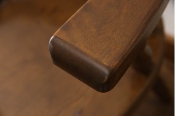 和製ビンテージ　北海道民芸家具　希少な絶版品!!上品でクラシカルな佇まいがお洒落な回転ダイニングチェア(キャプテンチェア、アームチェア、回転イス、椅子、板座チェア、ヴィンテージ)(R-063061)