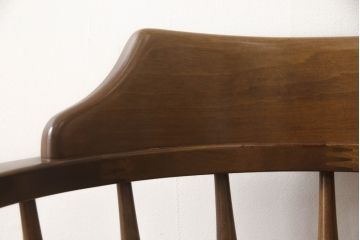 和製ビンテージ　北海道民芸家具　希少な絶版品!!上品でクラシカルな佇まいがお洒落な回転ダイニングチェア(キャプテンチェア、アームチェア、回転イス、椅子、板座チェア、ヴィンテージ)(R-063062)