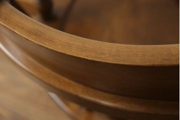 和製ビンテージ　北海道民芸家具　希少な絶版品!!上品でクラシカルな佇まいがお洒落な回転ダイニングチェア(キャプテンチェア、アームチェア、回転イス、椅子、板座チェア、ヴィンテージ)(R-063062)