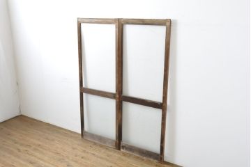 アンティーク建具　シンプルなデザインでお部屋に取り入れやすいガラス戸2枚セット(引き戸、建具)(R-063064)