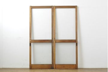 アンティーク建具　シンプルなデザインでお部屋に取り入れやすいガラス戸2枚セット(引き戸、建具)(R-063064)
