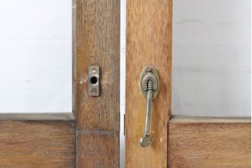 アンティーク建具　シンプルなデザインでお部屋に取り入れやすいガラス戸2枚セット(引き戸、建具)(R-063064)