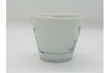 江戸期　古伊万里　染付　草花文　蕎麦猪口(並び水仙文、そば猪口、湯呑、和食器)(R-063068)