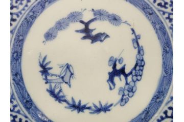  	江戸期　古伊万里　染付　蛸唐草　見込み松竹梅文　富貴長春　6.7寸　約20cm　中皿2枚セット(六寸七分、和皿、和食器)(R-063075)