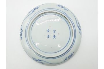  	江戸期　古伊万里　染付　蛸唐草　見込み松竹梅文　富貴長春　6.7寸　約20cm　中皿2枚セット(六寸七分、和皿、和食器)(R-063075)