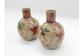 大正〜昭和初期　古代寫九谷焼　納賀花山　色絵　金彩　唐子図　花瓶2点セット(共箱付き、花山造、花山堂、花器、花入、和食器)(R-063078)