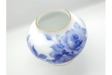 大倉陶園(OKURA、OAC)　ブルーローズ　49A/8011　20cm　エレガントな空間を演出する花生(共箱付き、花器、花瓶、花入、フラワーベース、白磁)(定価38,500円)(R-063080)
