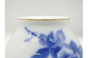 大倉陶園(OKURA、OAC)　ブルーローズ　49A/8011　20cm　エレガントな空間を演出する花生(共箱付き、花器、花瓶、花入、フラワーベース、白磁)(定価38,500円)(R-063080)
