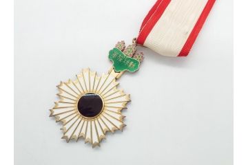 古い勲章　勲三等旭日中綬章　正章　略綬(ケース付き)(R-063091)