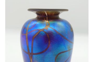 イギリス　ガラス職人　Norman Stuart Clarke(ノーマン・スチュアート・クラーク)　花器2点セット(花瓶、香水瓶(栓なし)?、アートガラス)(R-063092)