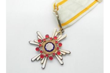 古い勲章　勲三等瑞宝章　正章　略綬(ケース付き)(R-063093)