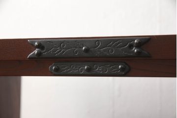 中古　美品　遠野民芸箪笥　金具の細やかな細工が美しいサイドキャビネット(サイドボード、茶箪笥、茶棚、和箪笥、収納棚、戸棚)(定価約28万円)(R-063100)