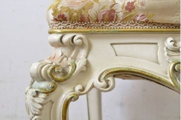 中古　イタリアブランド家具　SILIK(シリック)　細部まで凝った造りが美しいチェア(椅子、イス、サロンチェア)(R-063103)