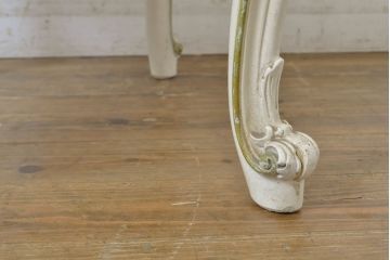 中古　イタリアブランド家具　SILIK(シリック)　細部まで凝った造りが美しいチェア(椅子、イス、サロンチェア)(R-063104)