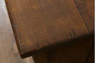 イギリスアンティーク　オーク材　前面に施された彫刻が目を惹く収納付きベンチ(コファ、収納箱、ブランケットボックス、ベンチチェスト)(R-063111)