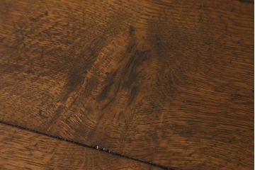 イギリスアンティーク　オーク材　前面に施された彫刻が目を惹く収納付きベンチ(コファ、収納箱、ブランケットボックス、ベンチチェスト)(R-063111)