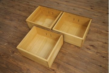 中古　頑固おやじ　勝見武司作　総栗材　個性的な木目が魅力のテレビ台(テレビボード、ローボード、収納棚、引き出し)(R-063113)