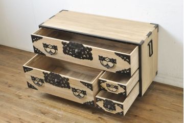 和製アンティーク　極上美品　特大金具の総桐佐渡小木箪笥(佐渡箪笥、和タンス、時代箪笥、衣装箪笥、桐たんす、収納箪笥)(R-063120)