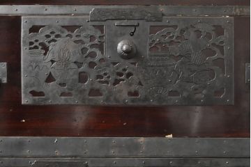 和製アンティーク　明治〜大正　漆のきれいな総桐佐渡八幡箪笥(佐渡箪笥、和タンス、時代箪笥、衣装箪笥、桐たんす、収納箪笥)(R-063121)