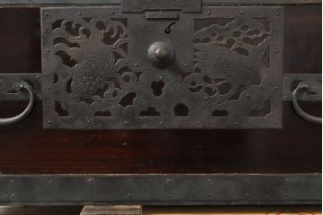 和製アンティーク　明治〜大正　漆のきれいな総桐佐渡八幡箪笥(佐渡箪笥、和タンス、時代箪笥、衣装箪笥、桐たんす、収納箪笥)(R-063123)