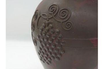 斑紫銅　葡萄文　独特な発色に魅せられる双耳花入(在銘、紫斑銅、花生、花瓶、花器)(R-063125)