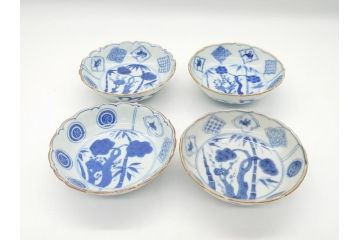江戸期　上手物　古伊万里　染付　松竹梅文　角福　3.6寸　約11cm 稜花型　小皿4枚セット(三寸六分、馬、人物、窓絵、小鉢、深皿、和皿、和食器)(R-063126)