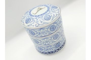 幕末　伊万里　染付　線描　草花文　丸　直径5.2寸　約16cm　三段重(重箱、陶器、和食器、五寸二分)(R-063128)