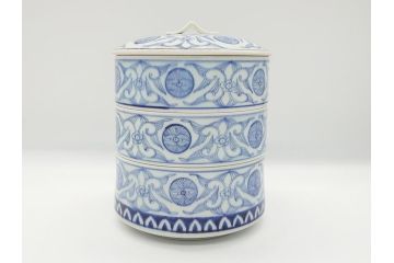 幕末　伊万里　染付　線描　草花文　丸　直径5.2寸　約16cm　三段重(重箱、陶器、和食器、五寸二分)(R-063128)