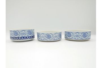 幕末　伊万里　染付　線描　草花文　丸　直径5.2寸　約16cm　三段重(重箱、陶器、和食器、五寸二分)(R-063128)