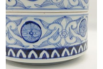 幕末　伊万里　染付　線描　草花文　丸　直径5.2寸　約16cm　三段重(重箱、陶器、和食器、五寸二分)(R-063128)