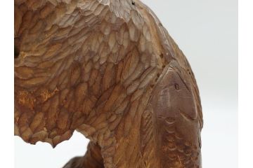 銘無し　木のぬくもりが感じられる木彫りの熊(くま、クマ、木彫、置物、ディスプレイ)(R-063132)