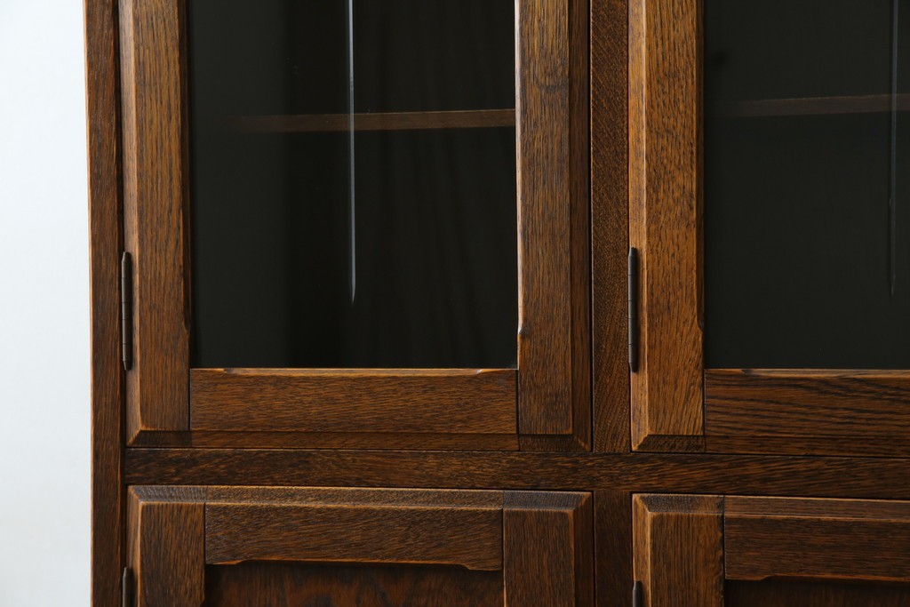 中古　カントリーハウス　10thアニバーサリー1985　収納力抜群!クラシカルな佇まいが魅力のキャビネット　(R-063142)