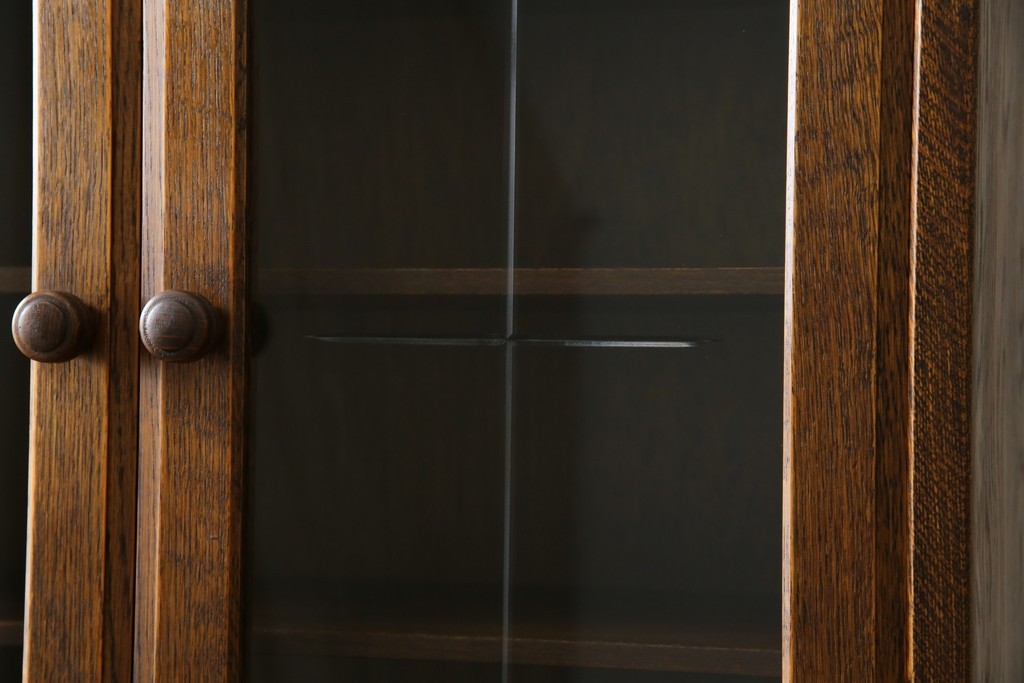 中古　カントリーハウス　10thアニバーサリー1985　収納力抜群!クラシカルな佇まいが魅力のキャビネット　(R-063142)