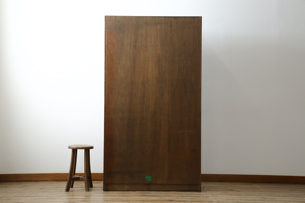 中古　カントリーハウス　10thアニバーサリー1985　収納力抜群!クラシカルな佇まいが魅力のキャビネット　(R-063142)