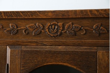 中古　カントリーハウス　10thアニバーサリー1985　収納力抜群!クラシカルな佇まいが魅力のキャビネット　(R-063142)