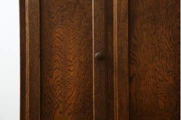 中古　カントリーハウス　10thアニバーサリー1985　収納力抜群!クラシカルな佇まいが魅力のキャビネット　(R-063142)