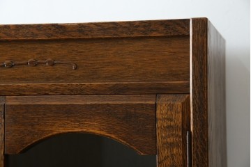 中古　カントリーハウス　10thアニバーサリー1985　収納力抜群!クラシカルな佇まいが魅力のキャビネット　(R-063142)