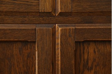 中古　カントリーハウス　10thアニバーサリー1985　収納力抜群!クラシカルな佇まいが魅力のキャビネット　(R-063142)